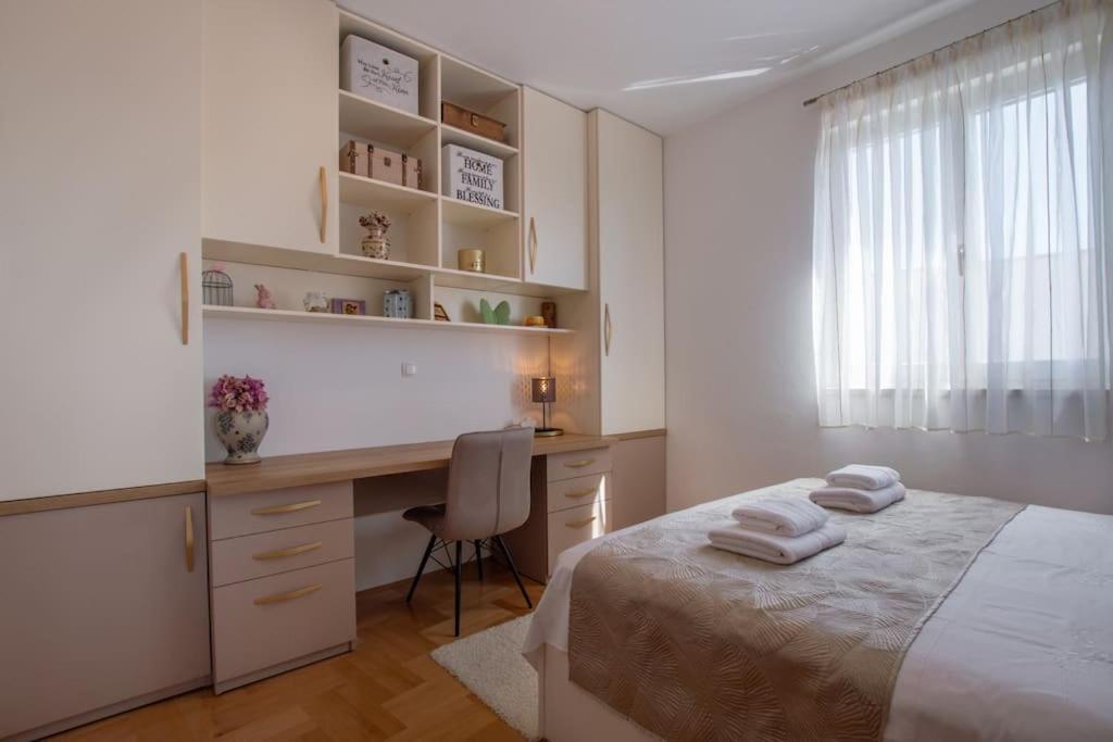 Sea View- Spacious Apartment With Shared Pool Split Luaran gambar