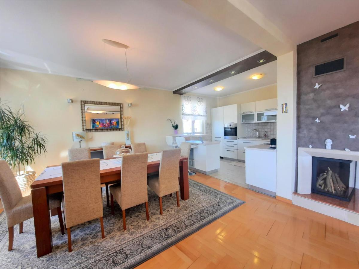 Sea View- Spacious Apartment With Shared Pool Split Luaran gambar