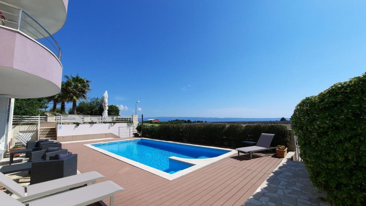Sea View- Spacious Apartment With Shared Pool Split Luaran gambar